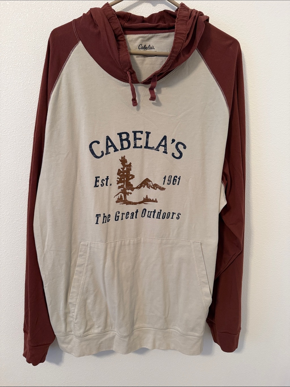 Cabela's Two-Tone Hooded Sweatshirt in Cream and Maroon